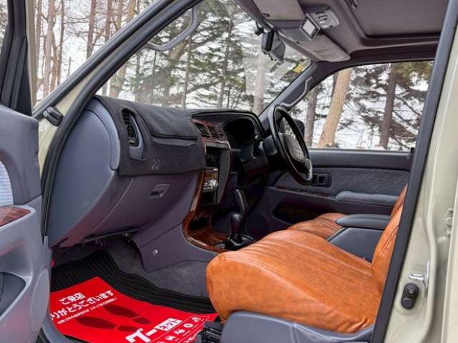 ハイラックスサーフ3.0 SSR-G ワイドボディ ディーゼルターボ 4WD　リフトアップ　全塗装済ベージュ　アルミホイール　メッキバンパー　サンルーフ　ETC　パワステ　パワーウィンドウ　ABS　キーレスエントリー　エアコン　寒冷地仕様 3000