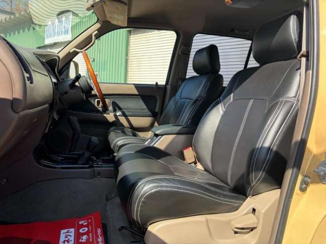 ハイラックスサーフ2.7 SSR-V ワイドボディ 4WD　US仕様　リフトアップ　全塗装済　社外ナビ　パワステ　パワーウィンドウ　ETC　バックカメラ　アルミホイール　ルーフレール　キーレスエントリー　ABS　エアコン 2700