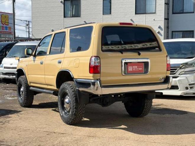 ハイラックスサーフ2.7 SSR-V ワイドボディ 4WD　US仕様　リフトアップ　全塗装済　社外ナビ　パワステ　パワーウィンドウ　ETC　バックカメラ　アルミホイール　ルーフレール　キーレスエントリー　ABS　エアコン 2700