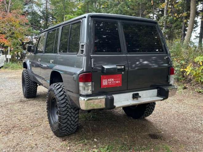 サファリ4.2 エクストラ標準ルーフAD ディーゼル 4WD　リフトアップ　リアヒーター　社外サンルーフ　ドライブレコーダー　ETC　可倒式リアシート　パワステ　社外アルミホイール　社外オーディオ　マッドタイヤ　全塗装済　ターボ 4200