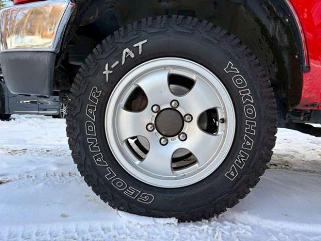 ハイラックスサーフ2.7 SSR-X 4WD　リフトアップ　全塗装済レッド　社外ナビ　ETC　パワステ　パワーウィンドウ　ABS　キーレスエントリー　ルーフレール　サンルーフ 2700