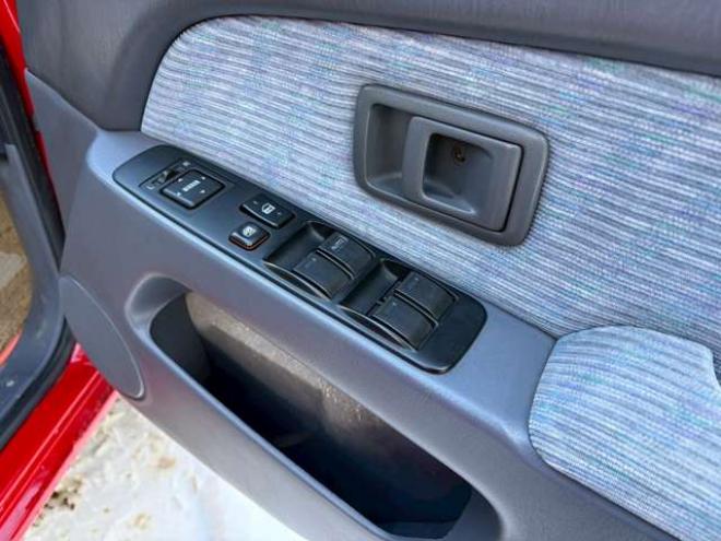 ハイラックスサーフ2.7 SSR-X 4WD　リフトアップ　全塗装済レッド　社外ナビ　ETC　パワステ　パワーウィンドウ　ABS　キーレスエントリー　ルーフレール　サンルーフ 2700