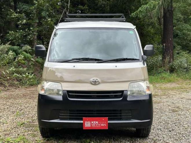 タウンエースバン1.5 GL 4WD　ベージュツートン全塗装済　ストラーダナビTV　バックカメラ　LEDヘッドライト　純正デフロック　リアヒーター　寒冷地仕様　ブラウンレザー調シートカバー　ルーフラック 1500