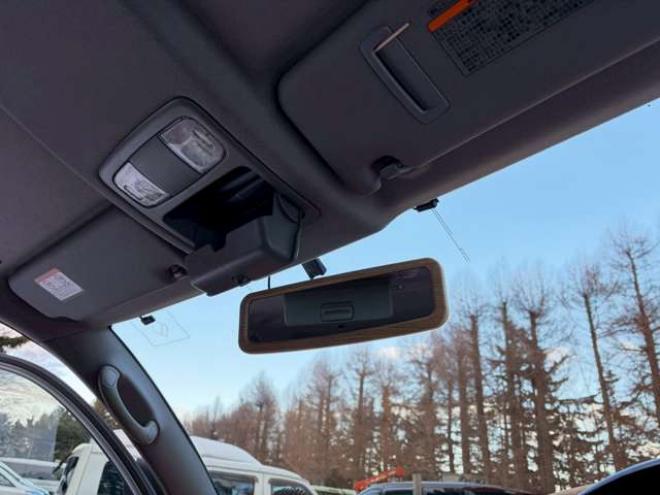 ハイラックスサーフ2.7 SSR-X アメリカンバージョン 4WD　社外ナビ　バックカメラ　リフトアップ　社外アルミ　エアコン　社外ETC　グリルガード　グッドリッチマフラー　LEDライト　全塗装済　パワーウィンドウ　パワステ　キーレス　ダッシュマット　タープ 2700