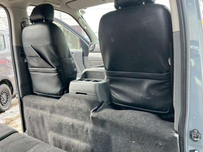 キャラバンNV350 2.5 プレミアムGX ロングボディ ディーゼルターボ 4WD　ABS　衝突軽減ブレーキ　横滑防止装置　盗難防止装置　エアコン　パワステ　パワーウィンドウ　キーレス　片側スライドドア　フォグランプ　ETC　エアバッグ　オリジナル全塗装アンビルグレー　フロントグリル 2500