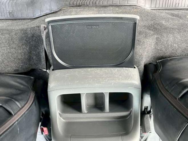 キャラバンNV350 2.5 プレミアムGX ロングボディ ディーゼルターボ 4WD　ABS　衝突軽減ブレーキ　横滑防止装置　盗難防止装置　エアコン　パワステ　パワーウィンドウ　キーレス　片側スライドドア　フォグランプ　ETC　エアバッグ　オリジナル全塗装アンビルグレー　フロントグリル 2500