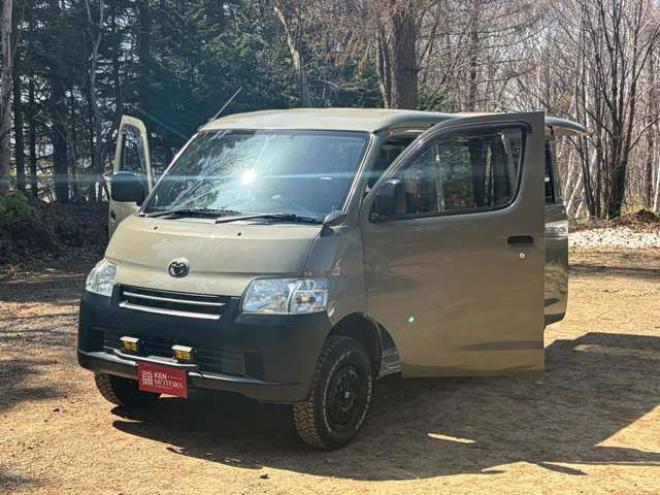 タウンエースバン1.5 GL 4WD　バックカメラ　エアコン　ドライブレコーダー　ETC　パワステ　パワーウィンドウ　ABS　キーレスエントリー　ベッドキット　寒冷地仕様　全塗装済 1500
