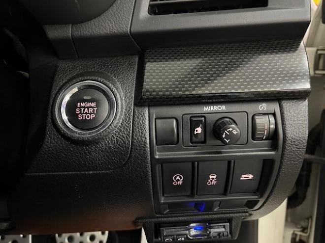 レガシィワゴン２．５ｉ　Ｂスポーツアイサイト　Ｇパッケージ　本州仕入　ワンオーナー　禁煙車　衝突軽減アイサイト　純正１７インチＡＷ　社外１６ＡＷ＋スタッドレスタイヤ付　ストラーダナビ　地デジ　ＤＶＤ再生　Ｂｌｕｅｔｏｏｔｈオーディオ　バックカメラ　ＥＴＣ 4WD 2500 5Dr