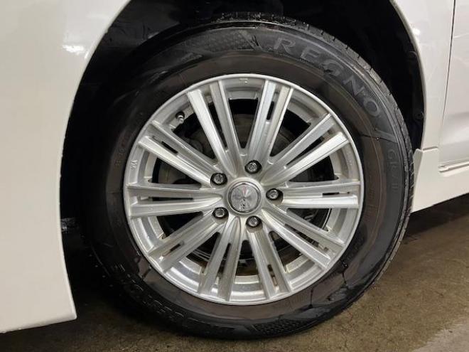 マークXジオエアリエル　本州仕入　ワンオーナー　寒冷地仕様　禁煙車　社外１６インチＡＷ　純正１６ＡＷ＋スタッドレスタイヤ付　純正ナビ　地デジ　Ｂｌｕｅｔｏｏｔｈオーディオ　ＨＩＤヘッドライト　横滑り防止装置　ＥＴＣ 4WD 2400 5Dr