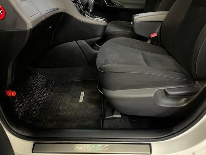 マークXジオエアリエル　本州仕入　ワンオーナー　寒冷地仕様　禁煙車　社外１６インチＡＷ　純正１６ＡＷ＋スタッドレスタイヤ付　純正ナビ　地デジ　Ｂｌｕｅｔｏｏｔｈオーディオ　ＨＩＤヘッドライト　横滑り防止装置　ＥＴＣ 4WD 2400 5Dr