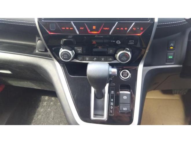 セレナハイウェイスター　4WD 4WD 2000 5Dr