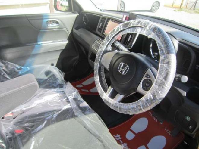 N-ONEツアラー Lパッケージ 4WD　道外仕入れ 社外15インチブロンズAW BIuetooth ナビ&TV スマートキー Pスタート HID クルーズコントロール ドアバイザー 記録簿 スタッドレス+ホイール積込み 1年間走行無制限保証付 660