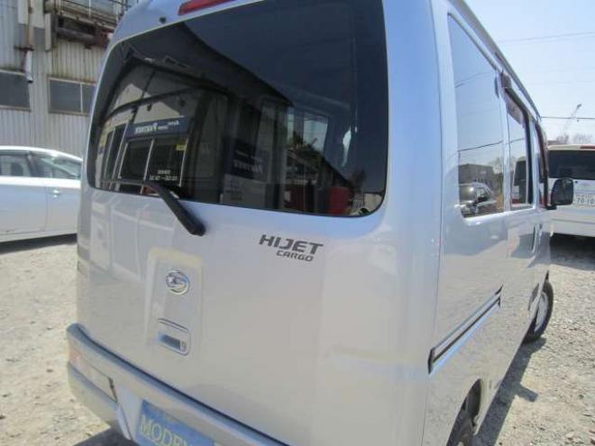 ハイゼットカーゴ デラックス SAIII ハイルーフ 4WD　道外仕入れ 後期型1オーナー  レーンキープアシスト　横滑り防止装置　衝突被害軽減ブレーキ　障害物センサー　ナビ&フルセグTV+Bカメラ キーレス  ドアバイザー Pガラス 記録簿 1年保証付 660