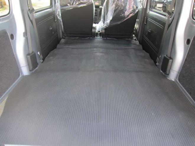 ハイゼットカーゴ デラックス SAIII ハイルーフ 4WD　道外仕入れ 後期型1オーナー  レーンキープアシスト　横滑り防止装置　衝突被害軽減ブレーキ　障害物センサー　ナビ&フルセグTV+Bカメラ キーレス  ドアバイザー Pガラス 記録簿 1年保証付 660