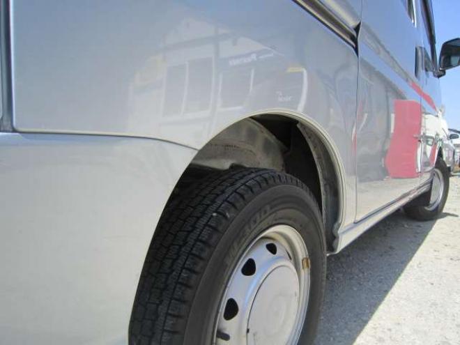 ハイゼットカーゴ デラックス SAIII ハイルーフ 4WD　道外仕入れ 後期型1オーナー  レーンキープアシスト　横滑り防止装置　衝突被害軽減ブレーキ　障害物センサー　ナビ&フルセグTV+Bカメラ キーレス  ドアバイザー Pガラス 記録簿 1年保証付 660