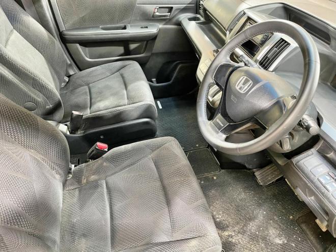 ステップワゴン2.0スパーダZ 4WD 5年保証 スマキー 両側パワスラ ワンオーナー 寒冷地仕様 修復歴無