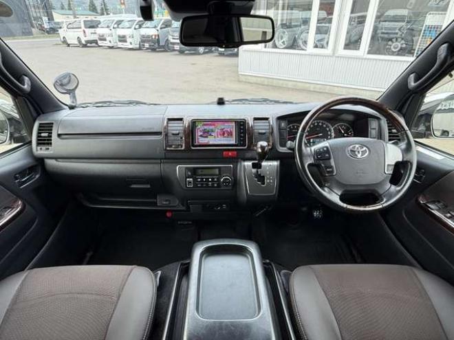 ハイエースバン2.8 スーパーGL 50TH アニバーサリー リミテッド ロングボディ ディーゼルターボ 4WD　415COBRA　CL-3 フロントリップスポイラー　ステージ2ルーフスポイラー　By2NEO　BADフェイスボンネット　ローフォルムフェンダー　ESSEX　ENCB　17インチブロンズホイール　ヨコハマパラダ　NEWパーツカスタム 2800