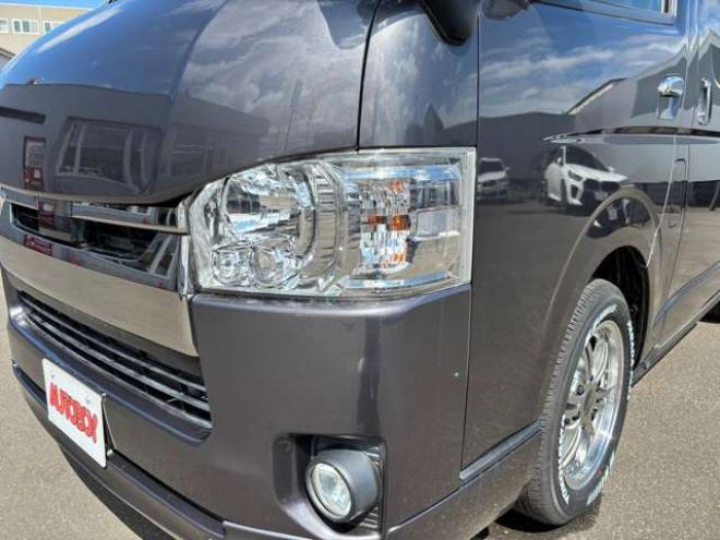 ハイエースバン2.8 スーパーGL ダークプライムII ロングボディ ディーゼルターボ 4WD　グレーメタリック　415COBRAクリーンルック3フロントスポイラー　ステージ2ルーフスポイラー　バッドフェイスBY2ボンネット　バッドラッカー17インチAW　ヨコハマPARADA17インチホワイトレター 2800