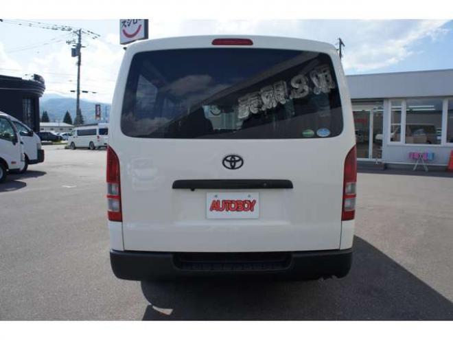 ハイエースバン2.8 DX ロング ディーゼルターボ 4WD　フロントシートセパレート仕様変更済　　　センターコンソール付　415COBRA丸目ライトキット&バッドラッカー16インチAW　415SAFARIフロントスポイラー　TOYOオープンカントリーR/T　電動格納ドアミラー 2800