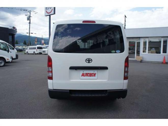 ハイエースバン2.8 DX ロング ディーゼルターボ 4WD　フロントシートセパレート仕様変更済　　　センターコンソール付　415COBRA丸目ライトキット&バッドラッカー16インチAW　415SAFARIフロントスポイラー　TOYOオープンカントリーR/T　電動格納ドアミラー 2800