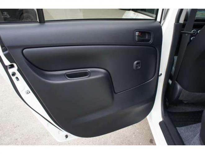 プロボックスバン1.5 F 4WD　登録済未使用車　衝突軽減システム　純正LEDフォグ　電動格納ドアミラー　オートライト　前後PW　ルームミラー内蔵Bカメラ　ドラレコ　Bluetooth&フルセグナビ　下廻防錆加工　フロアマット　ドアバイザー　社外AW 登録済未使用車 1500