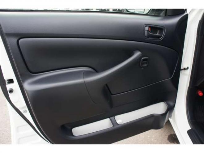 プロボックスバン1.5 F 4WD　登録済未使用車　衝突軽減システム　純正LEDフォグ　電動格納ドアミラー　オートライト　前後PW　ルームミラー内蔵Bカメラ　ドラレコ　Bluetooth&フルセグナビ　下廻防錆加工　フロアマット　ドアバイザー　社外AW 登録済未使用車 1500