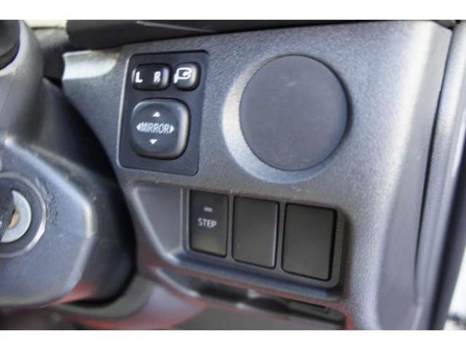 レジアスエース2.7 ウェルキャブ Bタイプ スーパーロング 4WD　ワンオーナー　純正メモリーナビTV　Bカメラ　車いす移動車　車いす2基固定装置付き　9人乗り　リア電動リフト　寒冷地仕様 福祉車両 2700