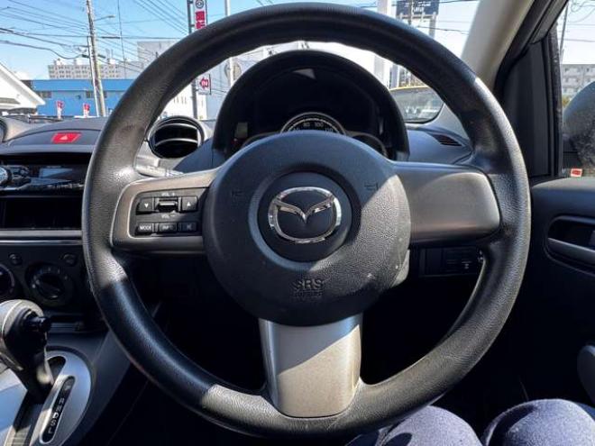 デミオ1.3 13C 4WD　キーレス・外1DIN・CD・AUX・オートライト・切替4WD・電動格納ミラー 1300