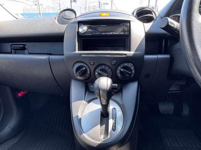 デミオ1.3 13C 4WD　キーレス・外1DIN・CD・AUX・オートライト・切替4WD・電動格納ミラー 1300