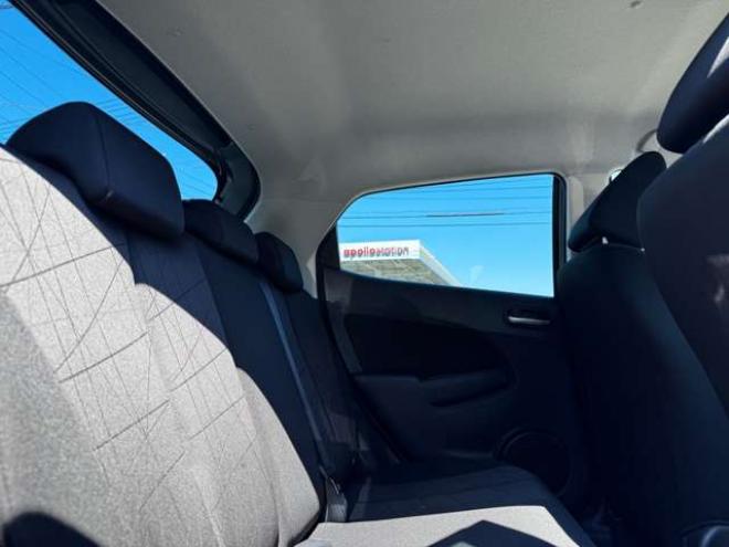 デミオ1.3 13C 4WD　キーレス・外1DIN・CD・AUX・オートライト・切替4WD・電動格納ミラー 1300