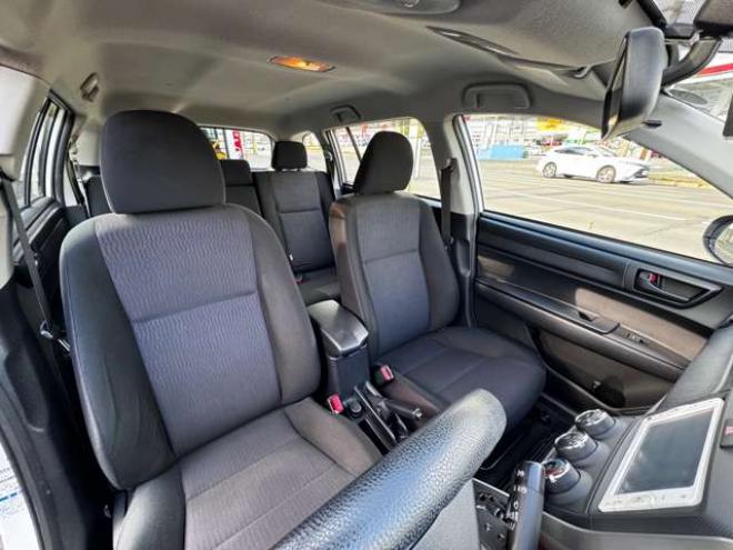 カローラフィールダー1.5 X  ビジネスパッケージ 4WD　キーレス・メモリーナビ・Bluetooth・横滑り防止・ワイパーデザイアー・ETC 1500