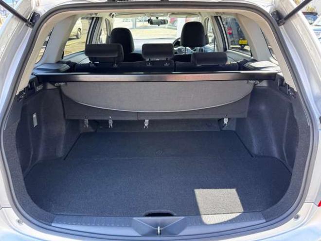 カローラフィールダー1.5 X HIDリミテッド 4WD　キーレス・HIDヘッドライト・フォグランプ・ETC・ドライブレコーダー・電動格納ミラー・フルセグTVナビ・ブルートゥース・CD・DVD 1500