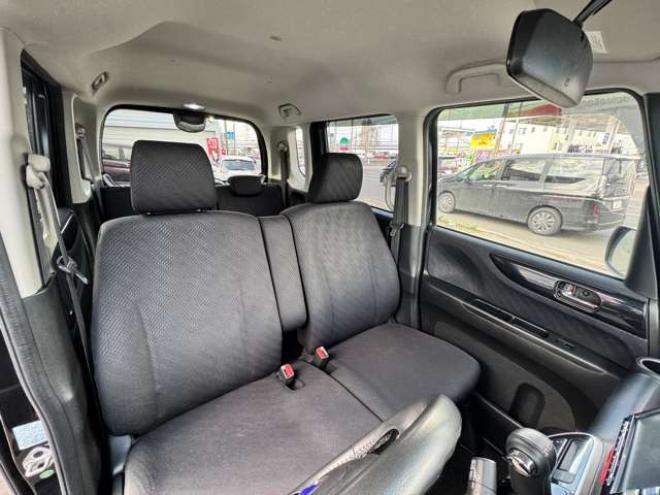 N-BOXカスタムG ターボSSパッケージ 4WD　プッシュスタート・横滑り防止・パドルシフト・クルーズコントロール・両側パワースライドドア・HIDオートライト・フォグランプ・オートエアコン・ETC・ミラーヒーター・純正フルセグTV・純正14incアルミホイール 660