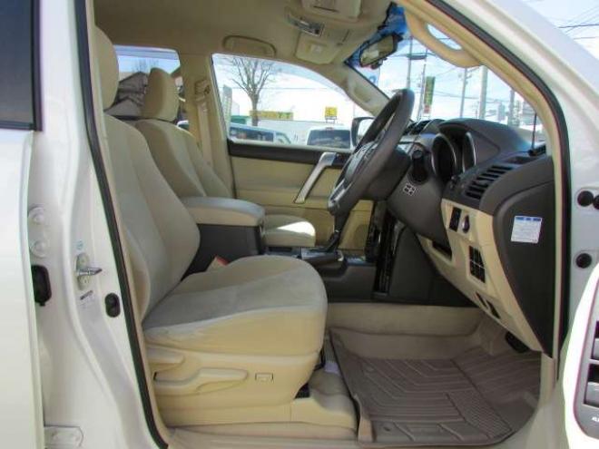 ランドクルーザープラド 2.8 TX ディーゼルターボ 4WD　社外ナビ/フルセグTV/バックカメラ/ETC/LEDヘッドライト・フォグ/ドライブレコーダー/スマートキー 2800