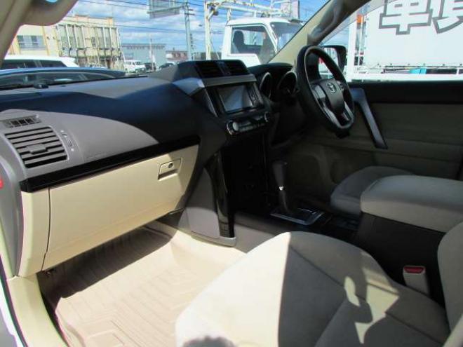 ランドクルーザープラド 2.8 TX ディーゼルターボ 4WD　社外ナビ/フルセグTV/バックカメラ/ETC/LEDヘッドライト・フォグ/ドライブレコーダー/スマートキー 2800