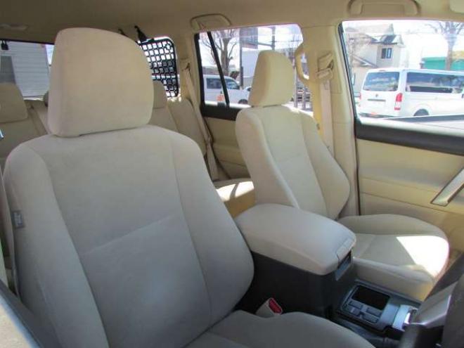 ランドクルーザープラド 2.8 TX ディーゼルターボ 4WD　社外ナビ/フルセグTV/バックカメラ/ETC/LEDヘッドライト・フォグ/ドライブレコーダー/スマートキー 2800