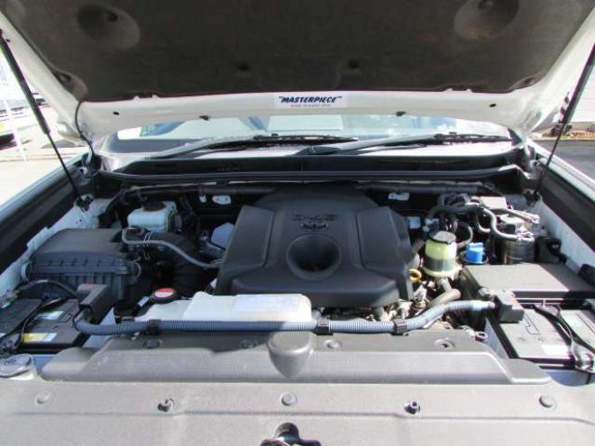 ランドクルーザープラド 2.8 TX ディーゼルターボ 4WD　社外ナビ/フルセグTV/バックカメラ/ETC/LEDヘッドライト・フォグ/ドライブレコーダー/スマートキー 2800