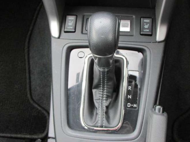 フォレスター2.0 S リミテッド 4WD　アイサイト/アイドリングストップ/シートヒーター/社外ナビ/フルセグ/バックカメラ/フリップダウンモニター/ETC/レーダークルーズコントロール 2000