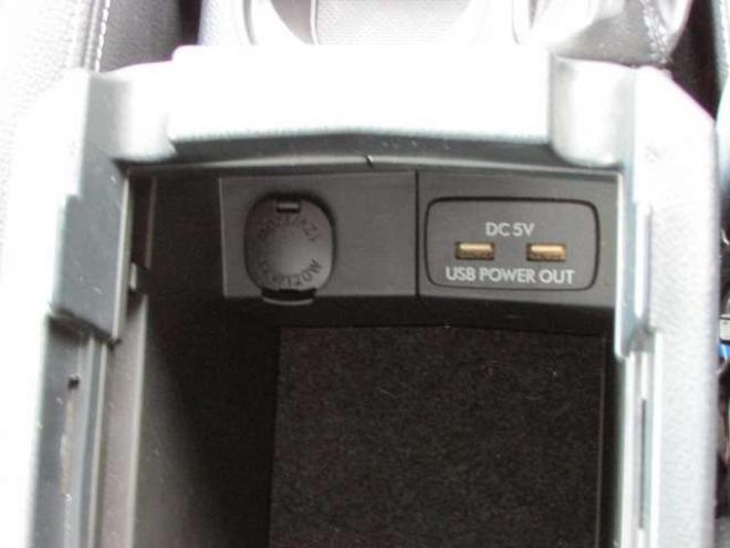 フォレスター2.0 S リミテッド 4WD　アイサイト/アイドリングストップ/シートヒーター/社外ナビ/フルセグ/バックカメラ/フリップダウンモニター/ETC/レーダークルーズコントロール 2000