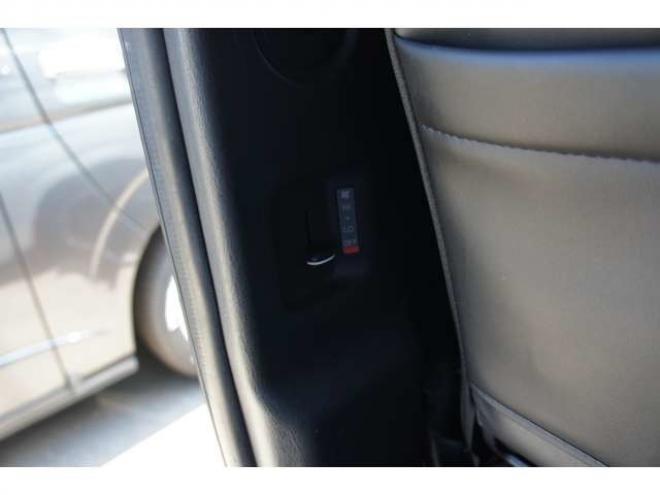 レジアスエース2.8 スーパーGL ダークプライムII ロングボディ ディーゼルターボ 4WD　バン　TRDバンパー&アルパインBIG-X11型　リアヒーター&クーラー　プッシュスタート　スマートキー　　両側スライドドア　ドラレコ　ETC　車線逸脱防止　横滑り防止装置　電動格納ミラー　ベッドキッド 2800