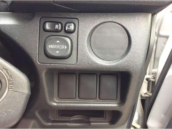 ハイエースバン3.0 スーパーGL ロング ディーゼルターボ 4WD　リアヒーター&クーラー　キーレス　ETC　電動格納ミラー　デュアルエアコン　ベッドキッド　フロントフォグランプ　clarionSDナビ(NXL13)　AUX　Bluetooth　USB　16インチAW 3000