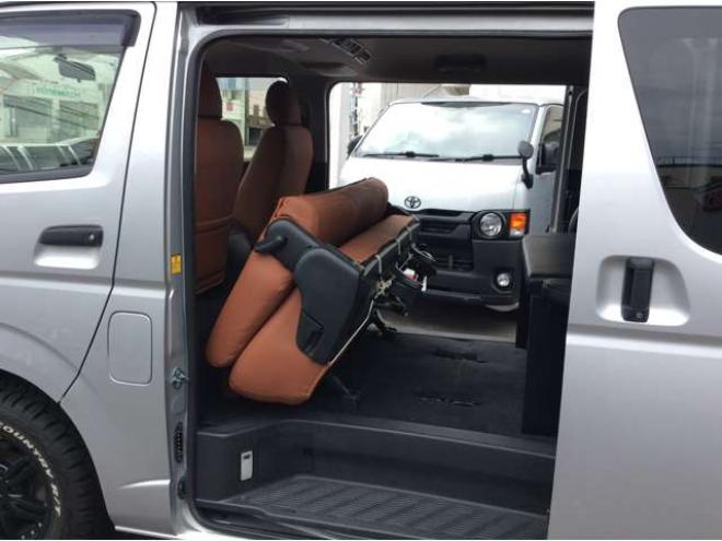 ハイエースバン3.0 スーパーGL ロング ディーゼルターボ 4WD　リアヒーター&クーラー　キーレス　ETC　電動格納ミラー　デュアルエアコン　ベッドキッド　フロントフォグランプ　clarionSDナビ(NXL13)　AUX　Bluetooth　USB　16インチAW 3000