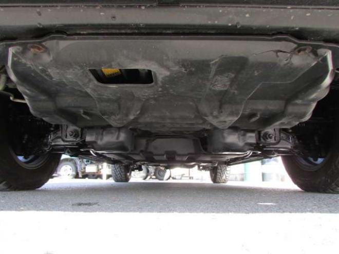 ハイエースバン3.0 スーパーGL ロング ディーゼルターボ 4WD　リアヒーター&クーラー　キーレス　ETC　電動格納ミラー　デュアルエアコン　ベッドキッド　フロントフォグランプ　clarionSDナビ(NXL13)　AUX　Bluetooth　USB　16インチAW 3000