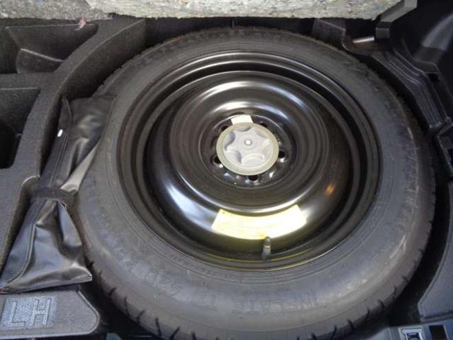 ジューク1.6 16GT FOUR 4WD　ワンオーナー　キーフリー　社外マフラー 1600