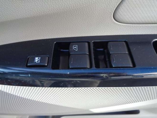 デイズS 4WD　キーレス　純正ナビ　フルセグ　シートヒーター　アイドリングストップ 660