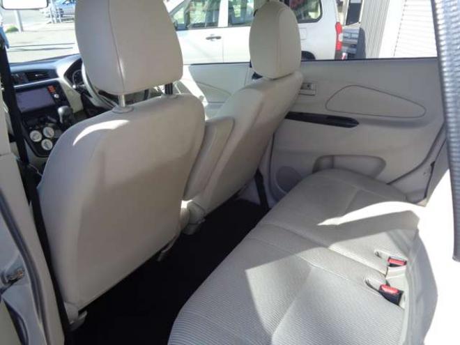 デイズS 4WD　キーレス　純正ナビ　フルセグ　シートヒーター　アイドリングストップ 660