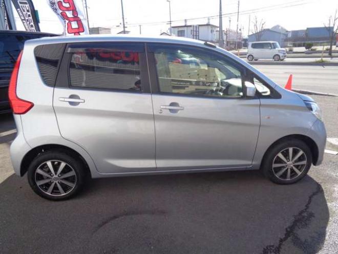 デイズS 4WD　キーレス　純正ナビ　フルセグ　シートヒーター　アイドリングストップ 660