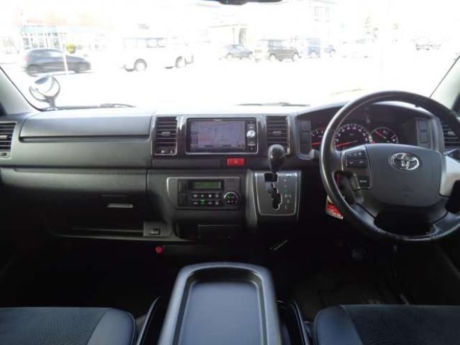 ハイエースバン3.0 スーパーGL ダークプライム ロングボディ ディーゼルターボ 4WD　スマートキー　社外ナビ　バックカメラ　フルセグ　Bluetooth 3000