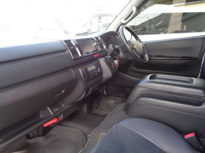 ハイエースバン3.0 スーパーGL ダークプライム ロングボディ ディーゼルターボ 4WD　スマートキー　社外ナビ　バックカメラ　フルセグ　Bluetooth 3000