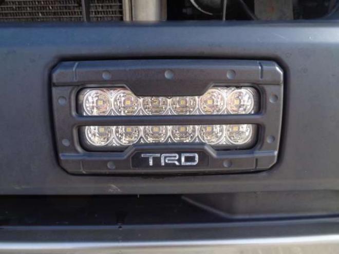 レジアスエース2.8 スーパーGL ダークプライムII ロングボディ ディーゼルターボ 4WD　ワンオーナー　TRDフロントスポイラー　TRD　TF7Aアルミホイール　両側パワースライドドア　リアヒーター　純正ナビ　フルセグ　Bluetooth　レーダーブレーキ　荷室ダウンライト　車線逸脱警報 2800